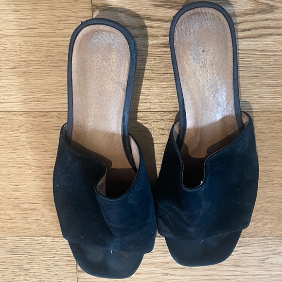 Black Heeled Sandal - Picture 1 of 2